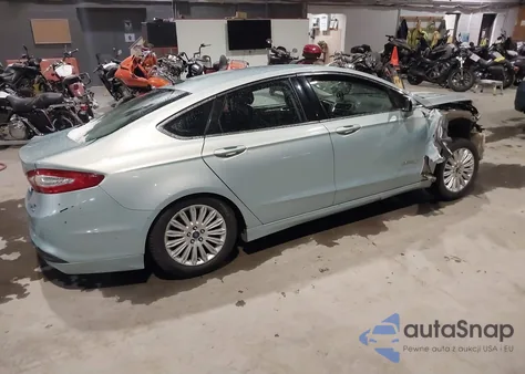 2014 Ford Fusion Hybrid Se from USA, damaged, VIN 3FA6P0LU0ER147808